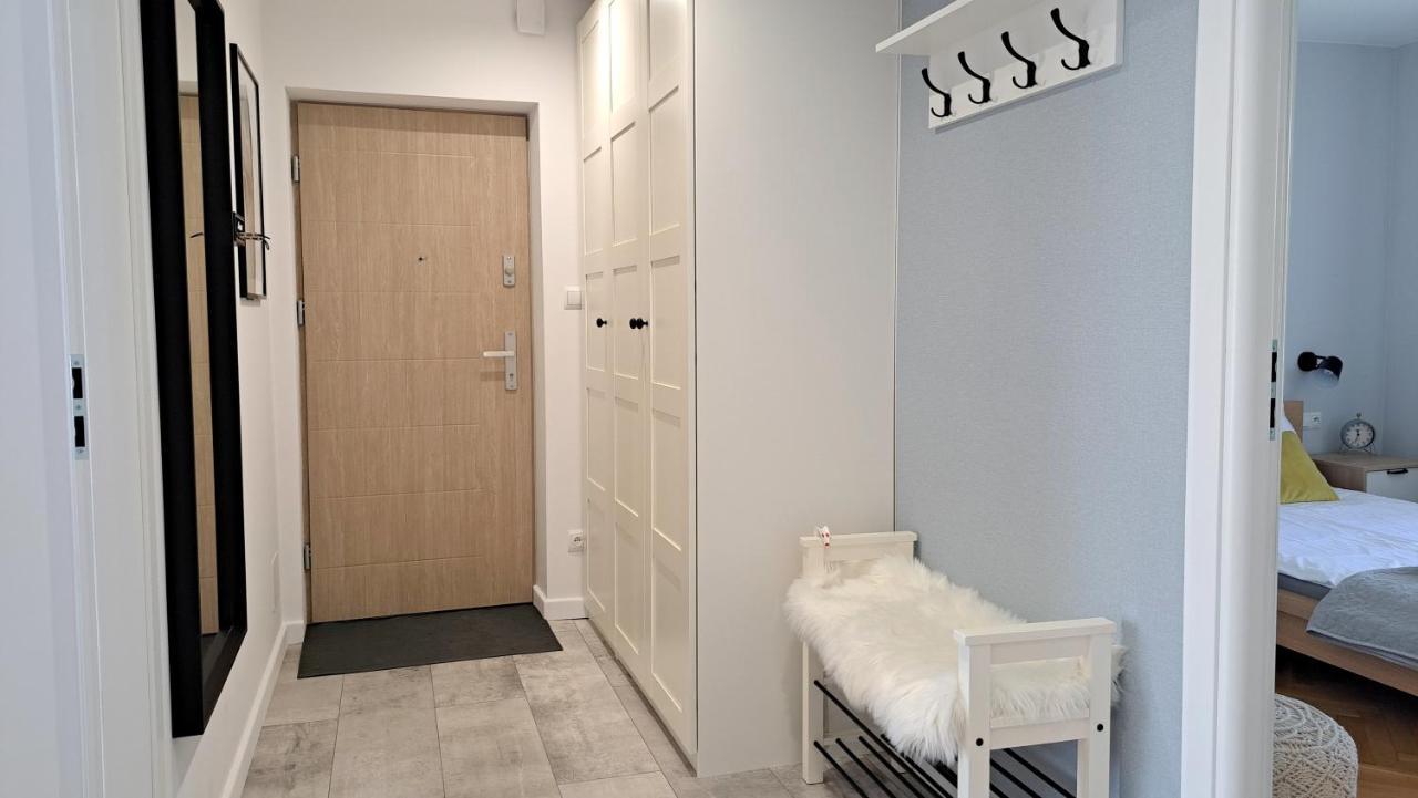 Miedzy Jeziorami Apartment *